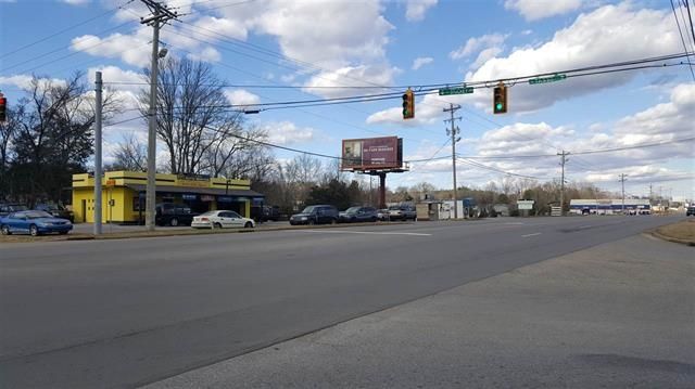 Commercial Corner, north Cleveland TN: 5205 N Lee Hwy, Cleveland, TN 37312